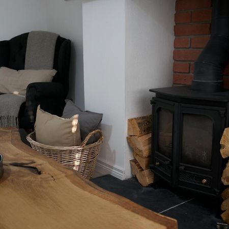 Modern 3 Bedroom Coastal Home Newry Luaran gambar