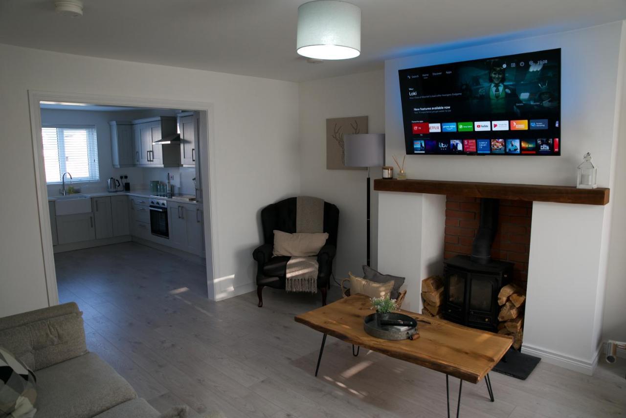 Modern 3 Bedroom Coastal Home Newry Luaran gambar